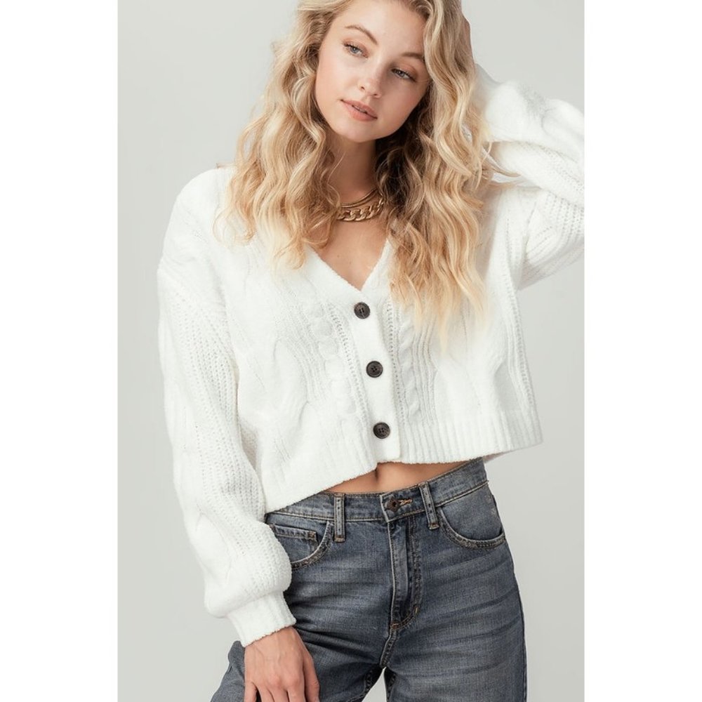NEW  Super Soft Cable V neck Cropped Knit Chenille Sweater Cardigan White - Picture 2 of 10